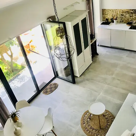 Tatil Evi Trendy One Bedroom House, & Lagoon